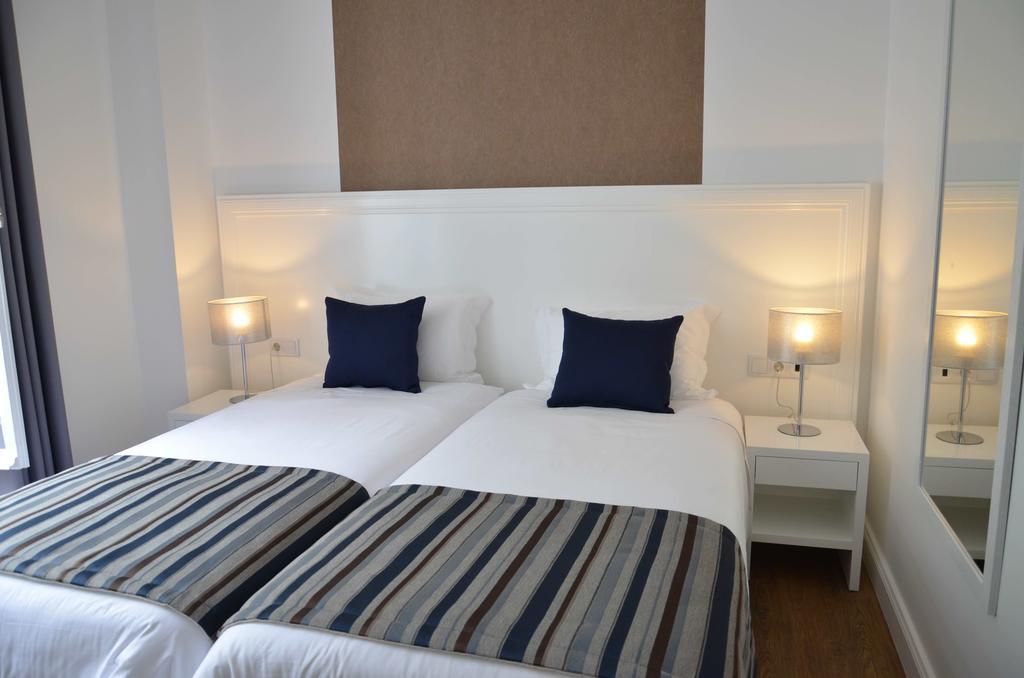 Edificio Charles 104 Apartment Фуншал Екстериор снимка